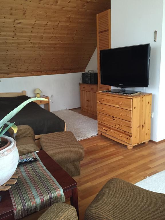 Siraly Apartman Balatonfůzfő Kamer foto