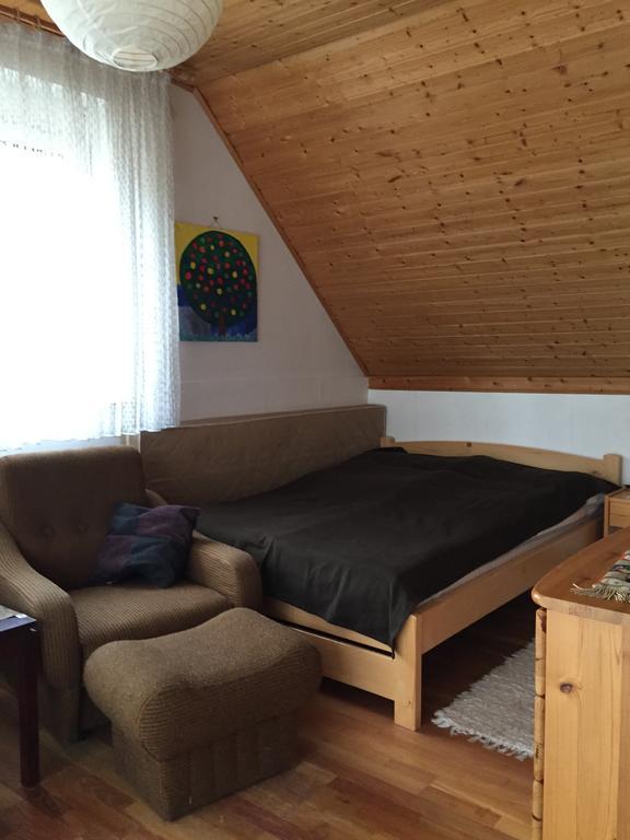 Siraly Apartman Balatonfůzfő Kamer foto